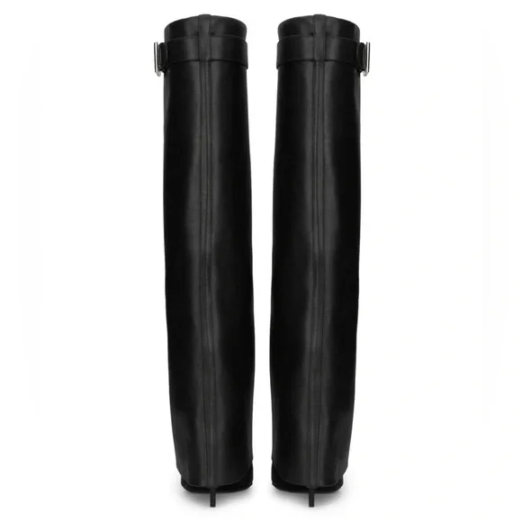 Dolce & Gabbana  DG Plaque Pointed-Toe Knee Boots Black Heels Size 39 (8) - Picture 7 of 9